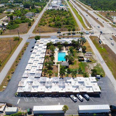 Warm Mineral Springs Motel North Port Exterior photo