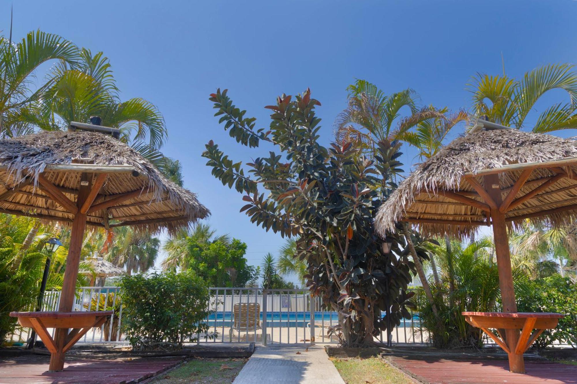 Warm Mineral Springs Motel North Port Exterior photo