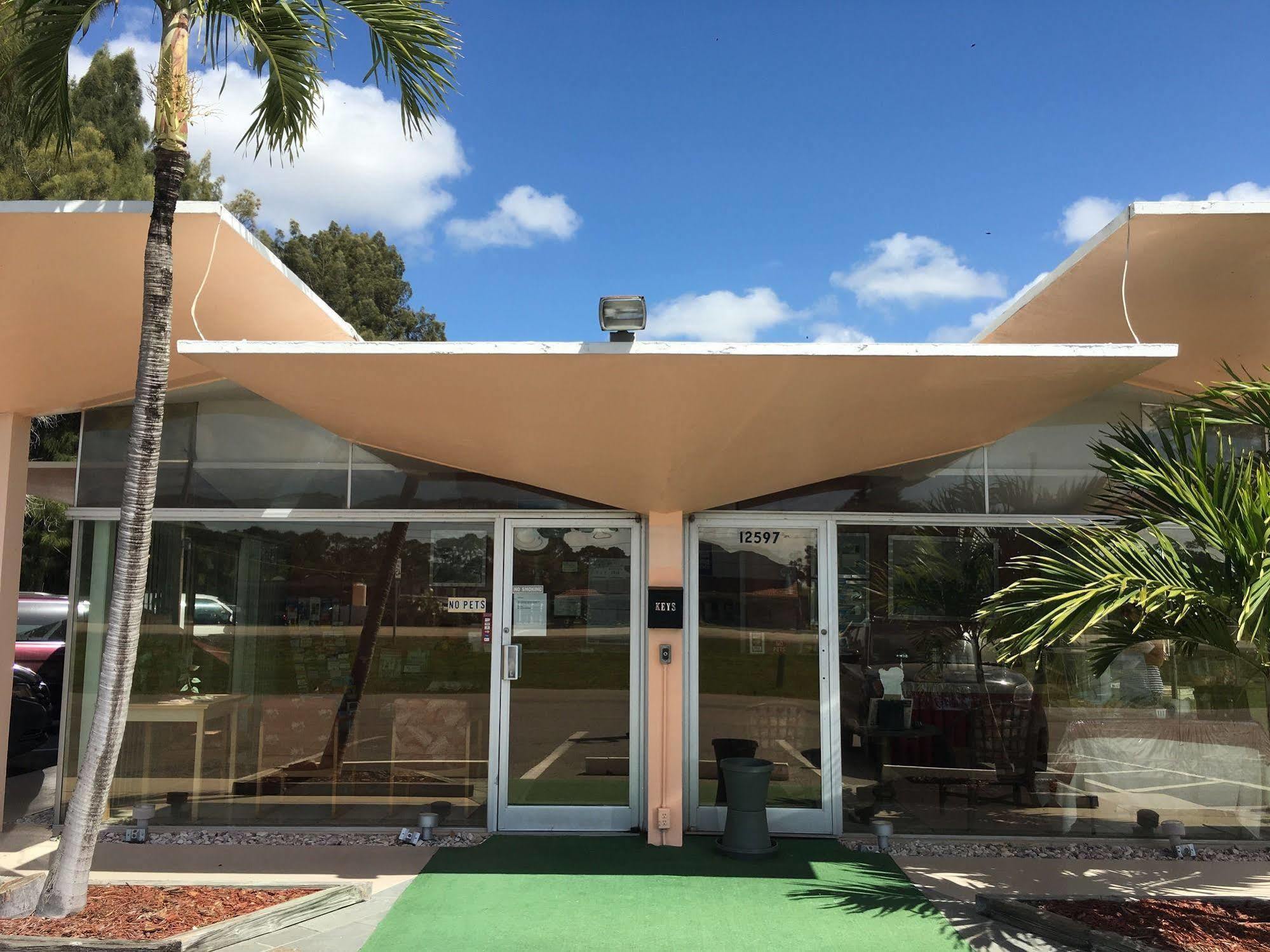 Warm Mineral Springs Motel North Port Exterior photo