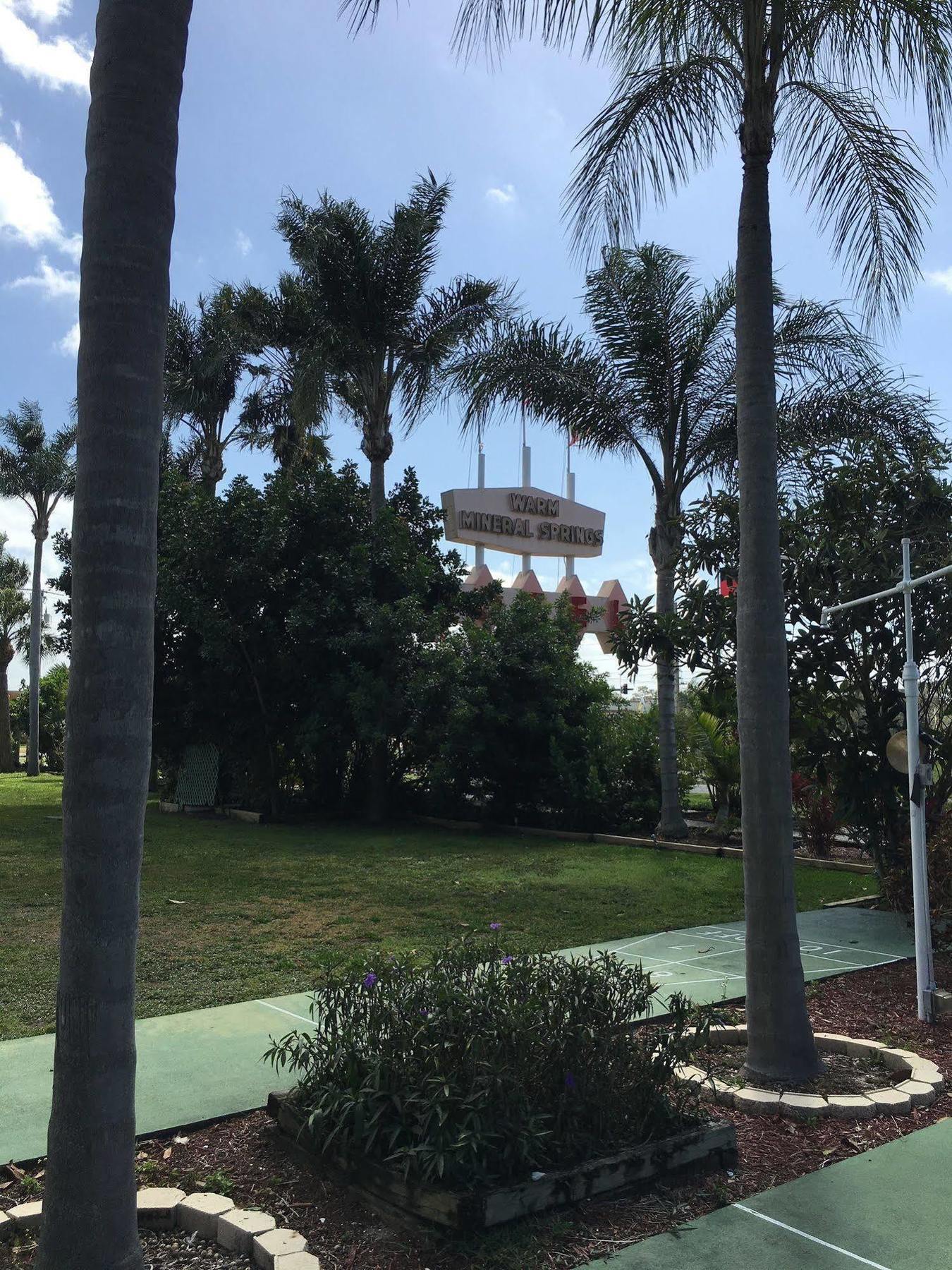 Warm Mineral Springs Motel North Port Exterior photo