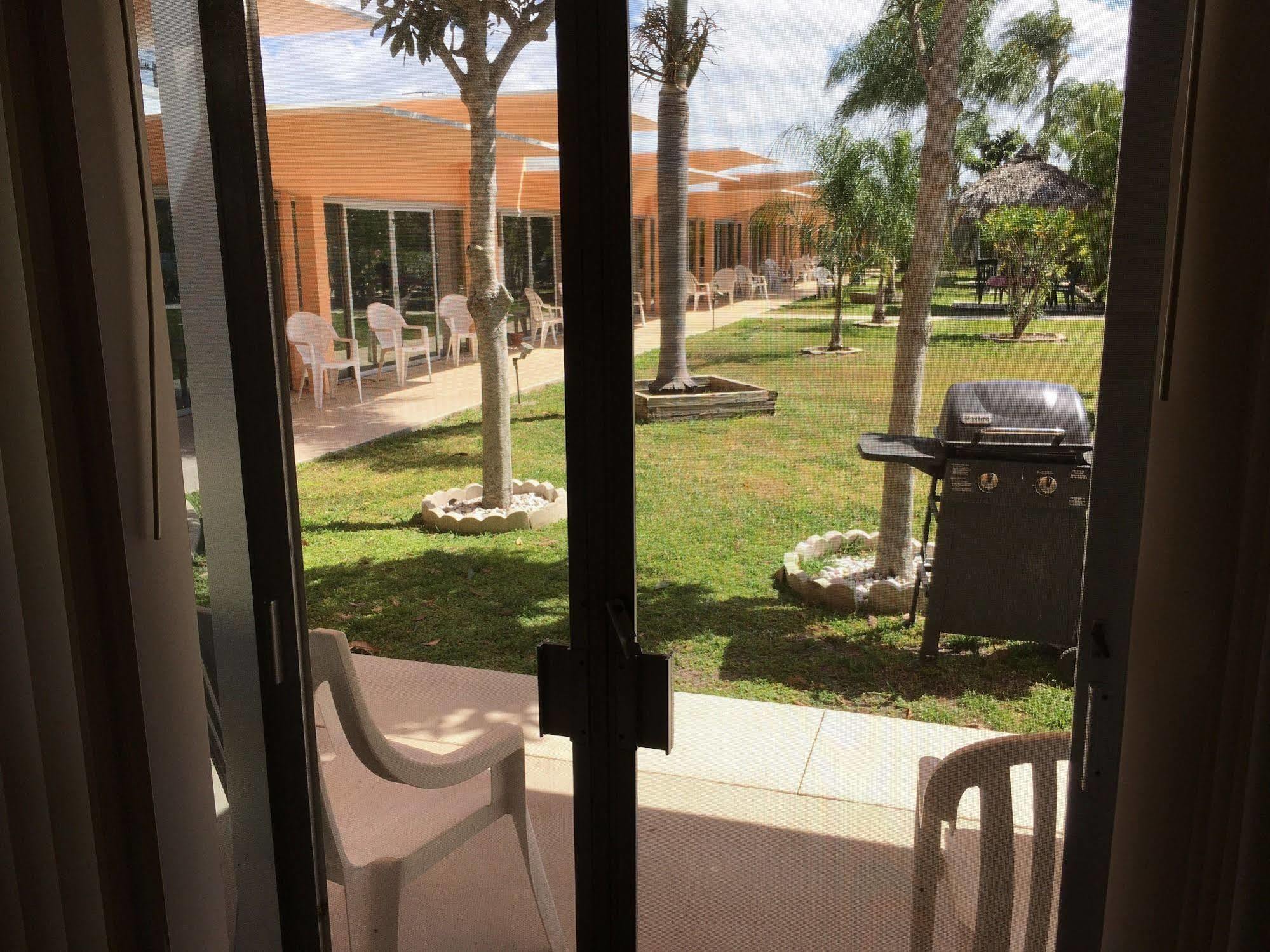 Warm Mineral Springs Motel North Port Exterior photo