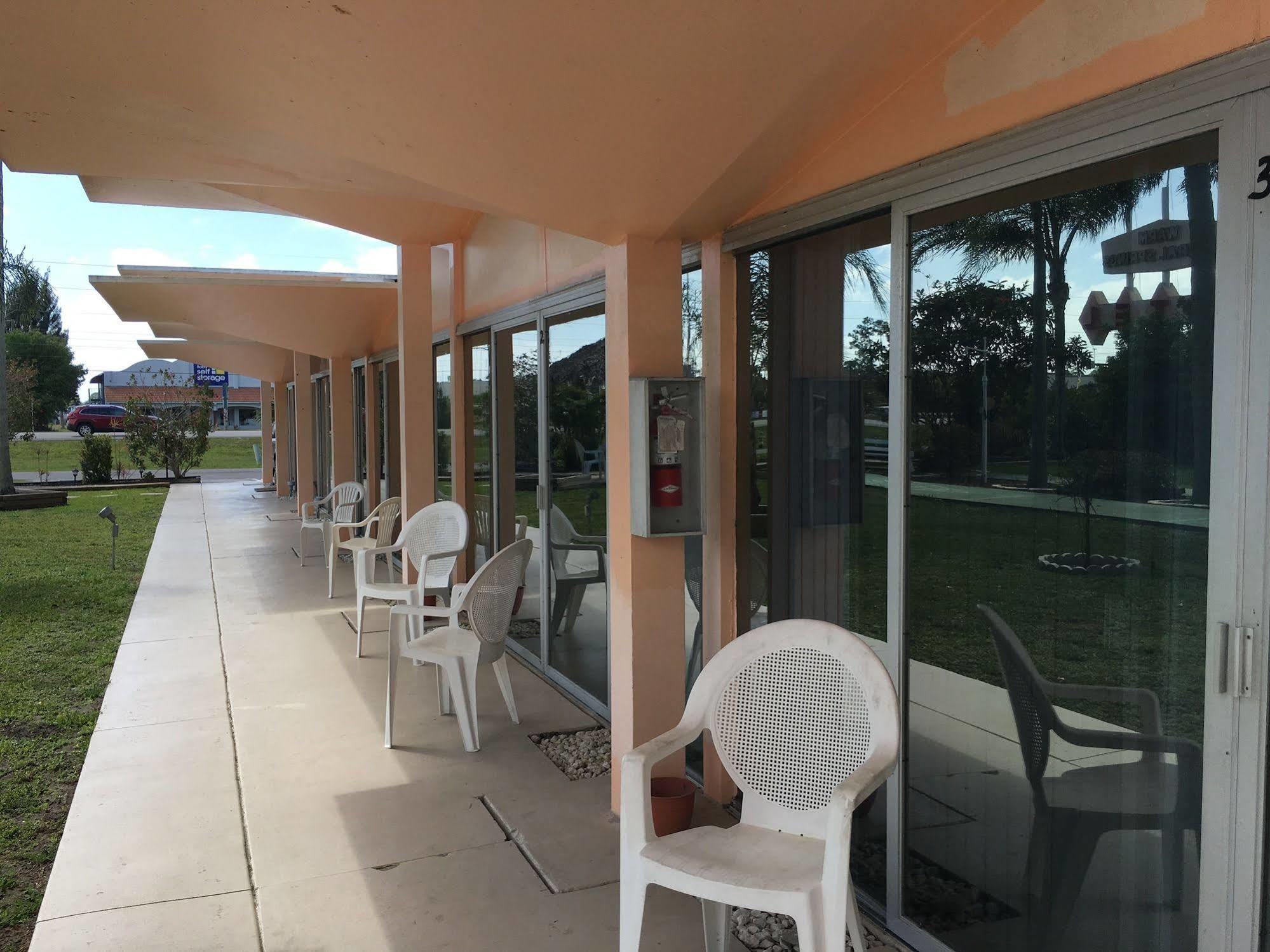 Warm Mineral Springs Motel North Port Exterior photo