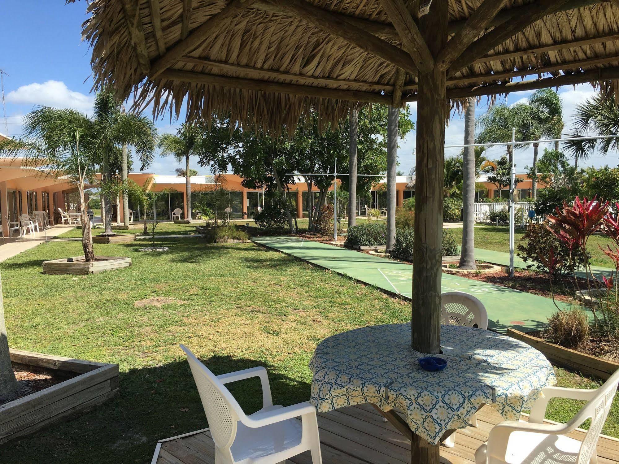 Warm Mineral Springs Motel North Port Exterior photo
